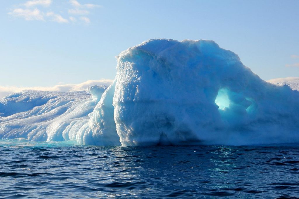 Groenlanda- insula cu inima de gheață