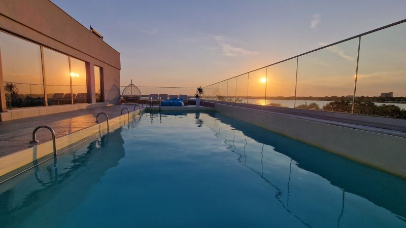 5 secrete pe care nu ți le spune nimeni despre vacanța la o vilă cu piscina