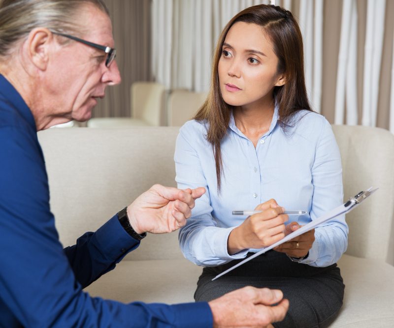 Ce standarde etice trebuie să respecte un psiholog?