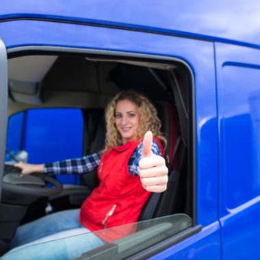 TVA la transport colete pe ruta România Anglia pentru persoane fizice, pe înțelesul tuturor